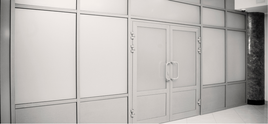 Входные глухие противопожарные двери